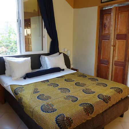 Cheers Guesthouse Botianaw Ngoại thất bức ảnh