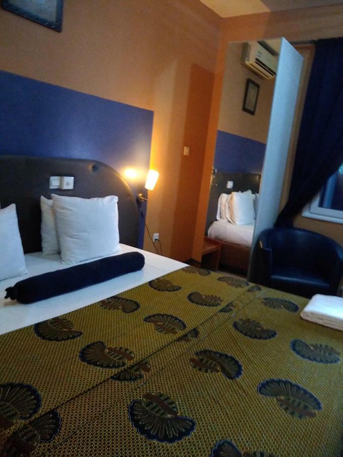 Cheers Guesthouse Botianaw Ngoại thất bức ảnh