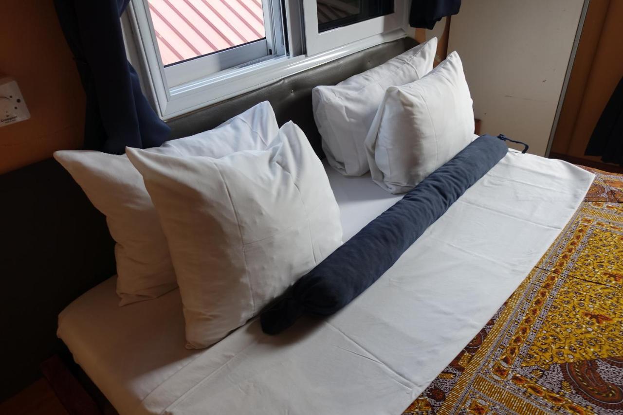 Cheers Guesthouse Botianaw Ngoại thất bức ảnh