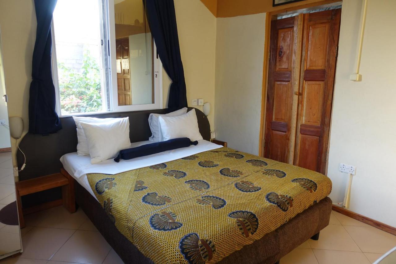 Cheers Guesthouse Botianaw Ngoại thất bức ảnh